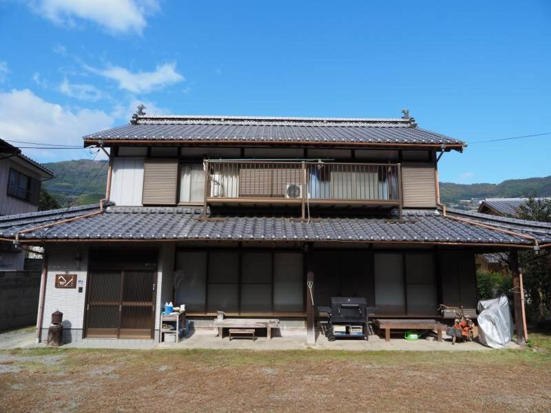 四国旅行のhub拠点 古民家ゲストハウス Heso Camp Miyoshi  Dış mekan fotoğraf