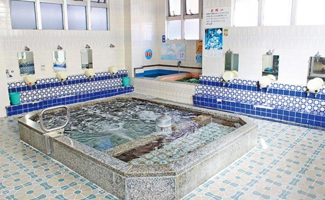 四国旅行のhub拠点 古民家ゲストハウス Heso Camp Miyoshi  Dış mekan fotoğraf