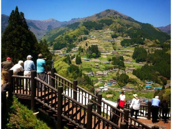 四国旅行のhub拠点 古民家ゲストハウス Heso Camp Miyoshi  Dış mekan fotoğraf
