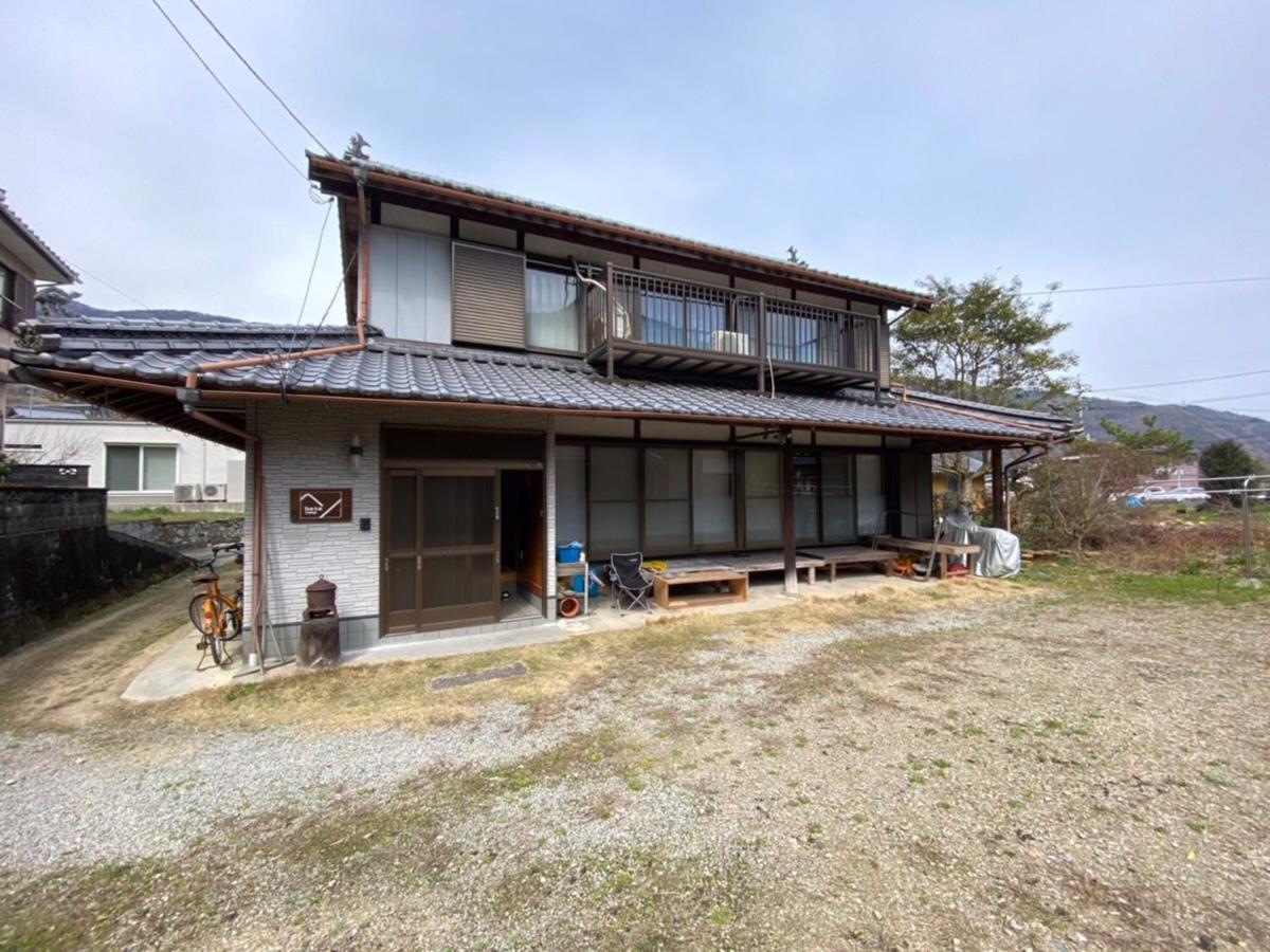 四国旅行のhub拠点 古民家ゲストハウス Heso Camp Miyoshi  Dış mekan fotoğraf
